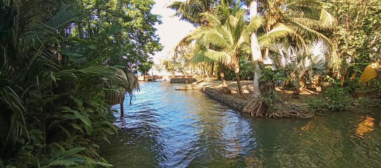 Casa Caribe Hotel Rio Dulce Eksteriør billede